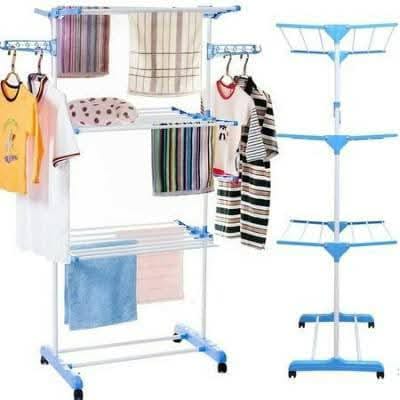حاملة ملابس بثلاث طبقات (Three Layers of Clothes Hanger)